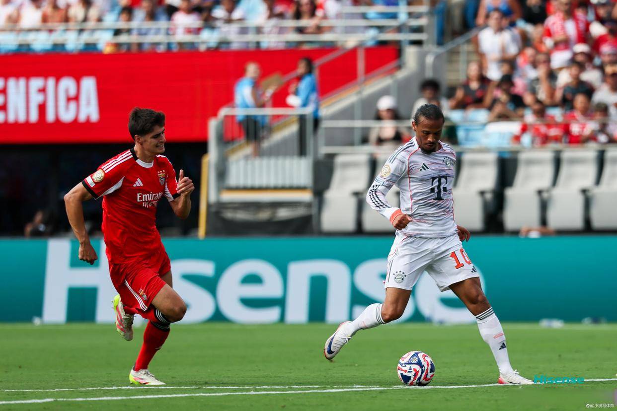 荷甲赛程吃紧，阿贾克斯赛后止住颓势，质疑声仍在，更衣室氛围转暖