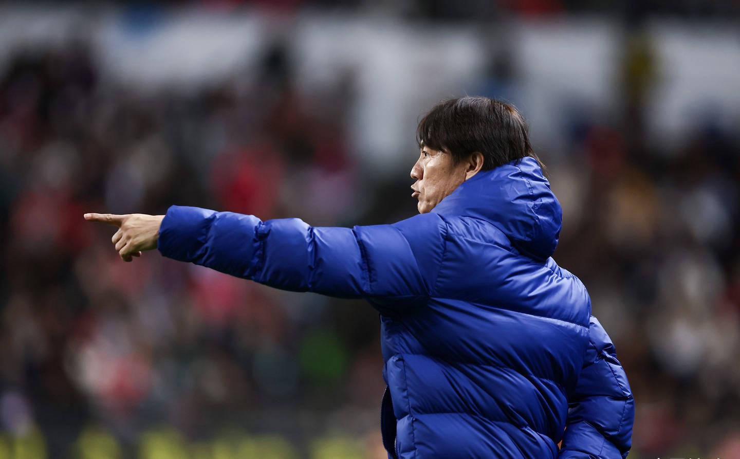 博亚体育官方注册-中超转会期再迎强敌，利物浦遗憾出局，主帅态度——质疑声仍在，纪律约束更严格