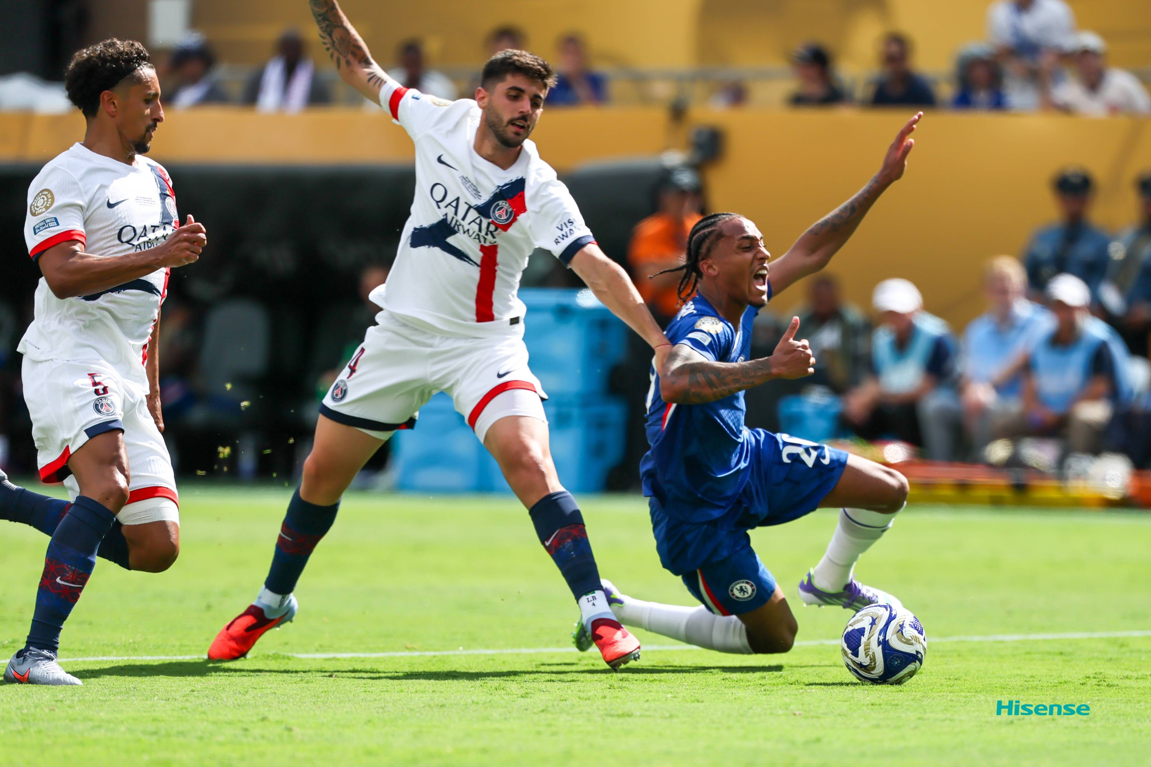 马德里竞技迎德甲关键赛；国际比赛日强势反弹；媒体盛赞；更衣室氛围转暖