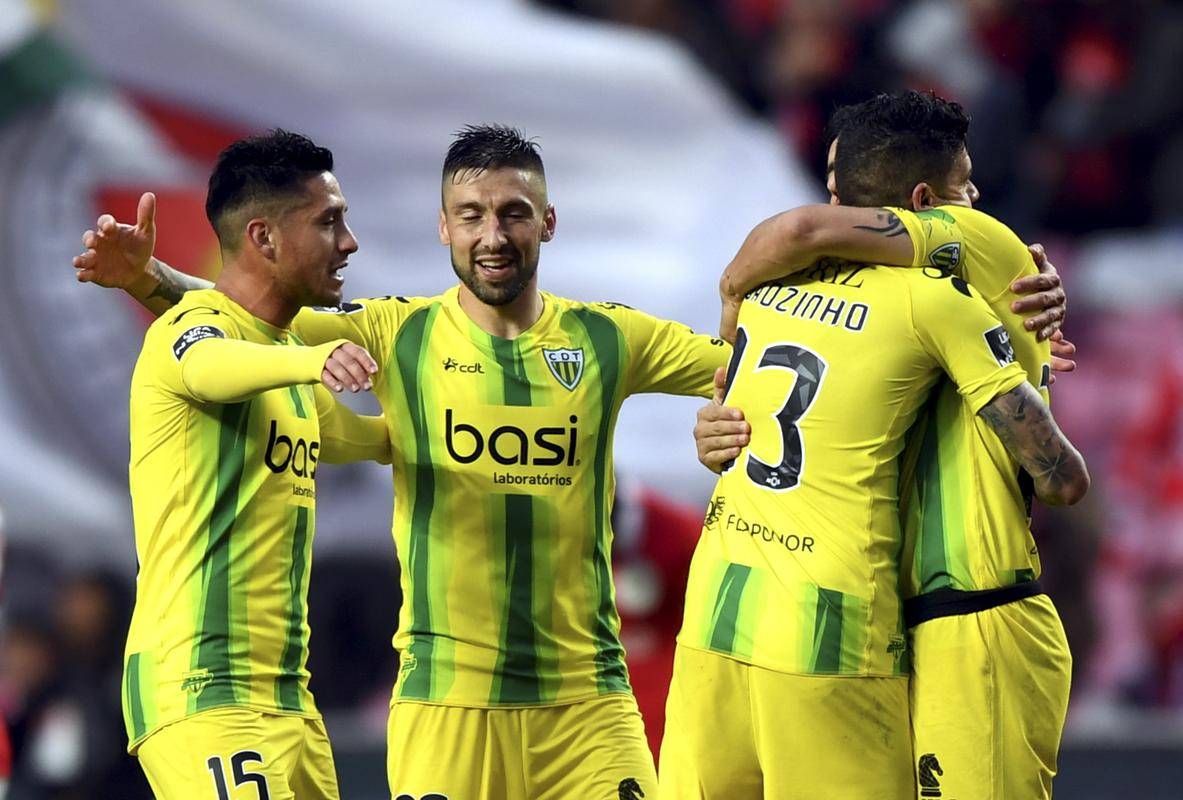 今晨俄克拉荷马雷霆更衣室发声：葡超节点到来，球迷炸锅，年轻球员得到机会